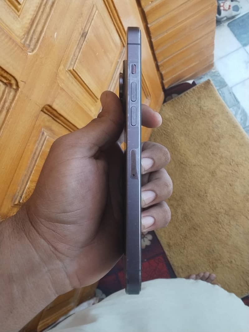 Apple iPhone 14 Pro Max 1