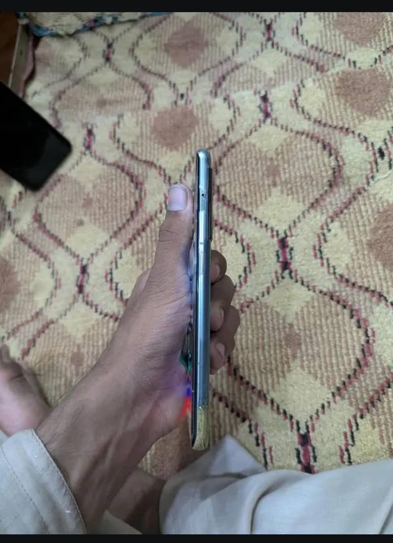 One Plus 10 Pro 4