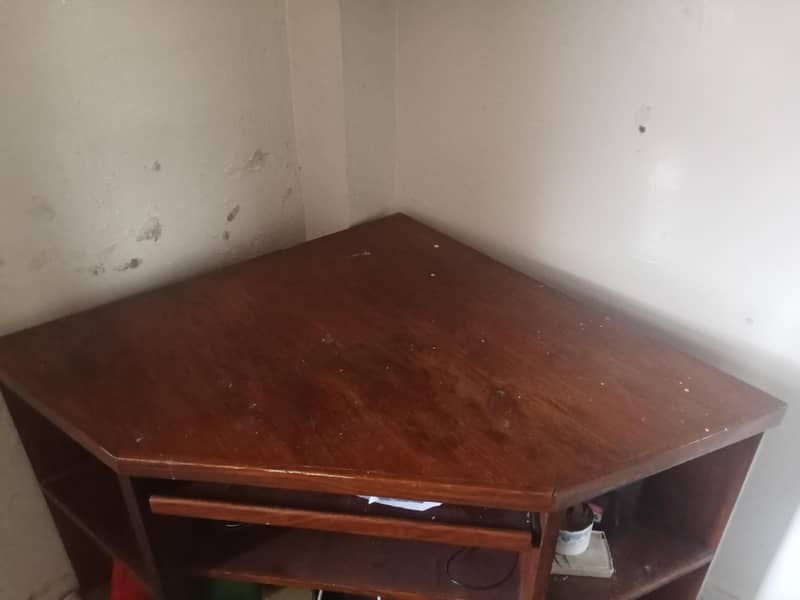Storage Table /Computer Table 0