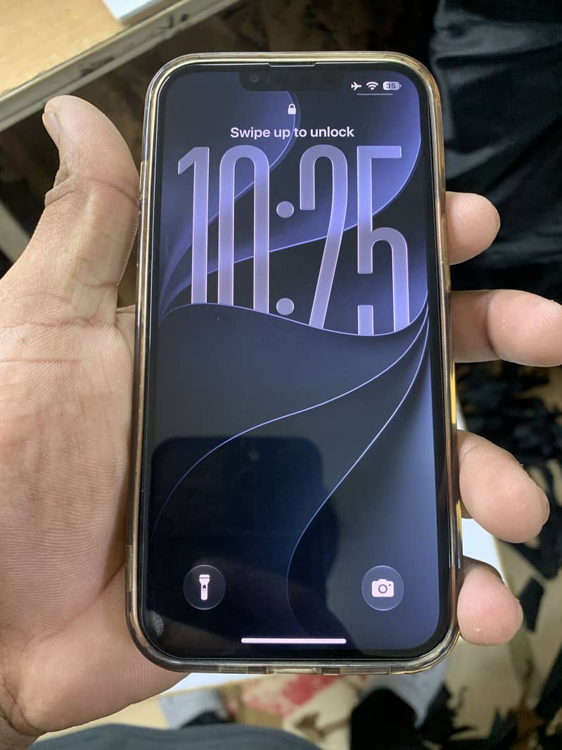 Apple iPhone 13 4