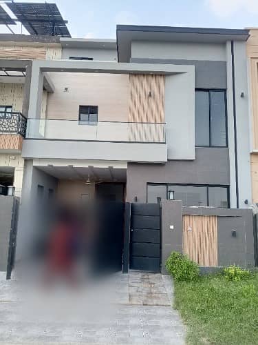 5 Marla Brand New House For Sale