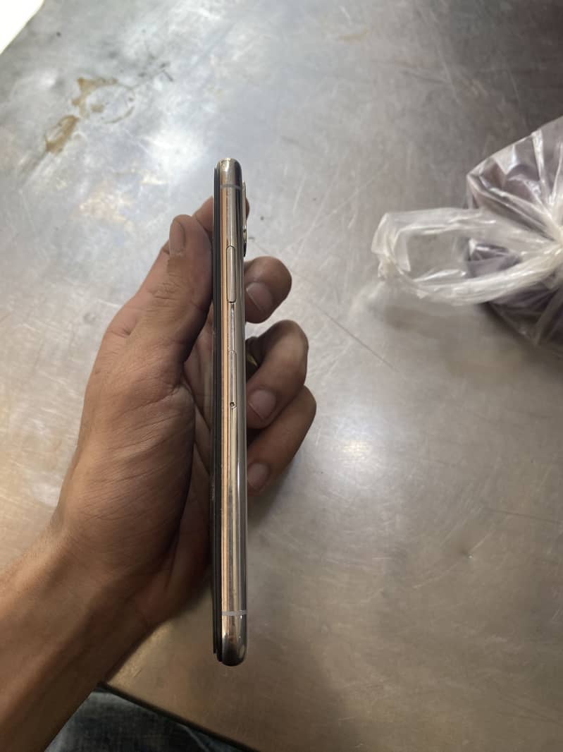 Apple iPhone X 1