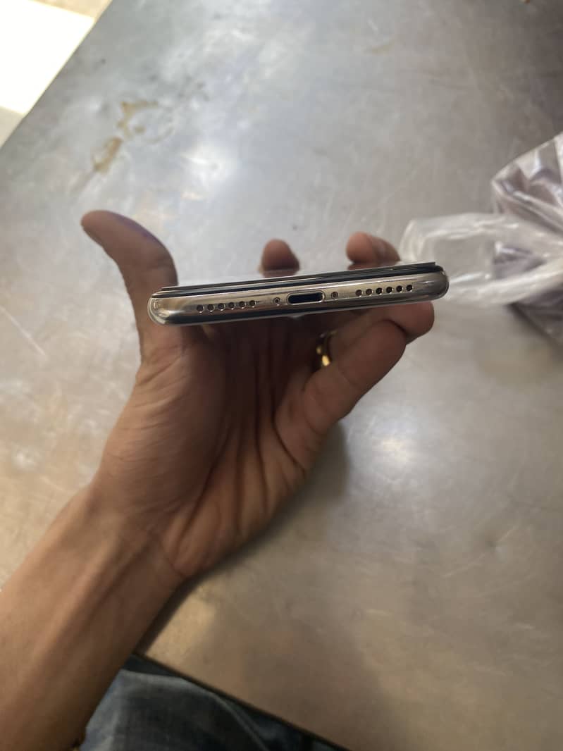 Apple iPhone X 2