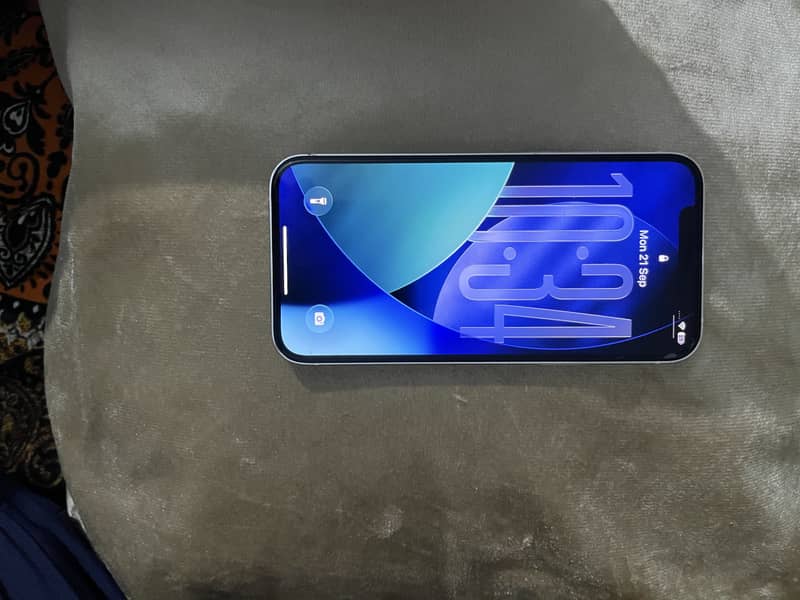 Apple iPhone 12 1