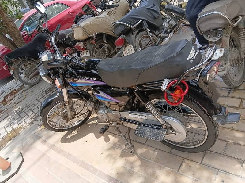 Hero 2004 0
