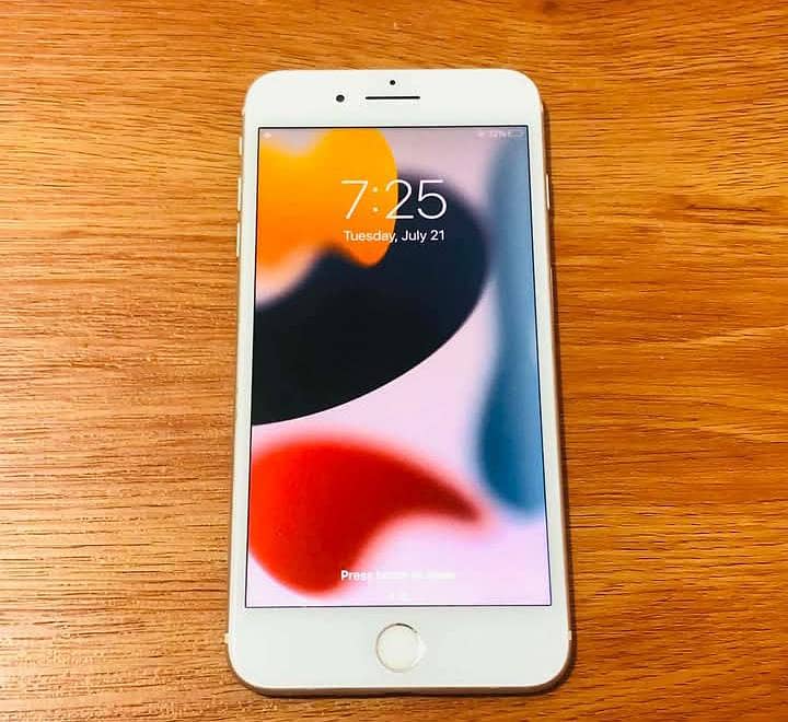 Apple iPhone 7 Plus 1