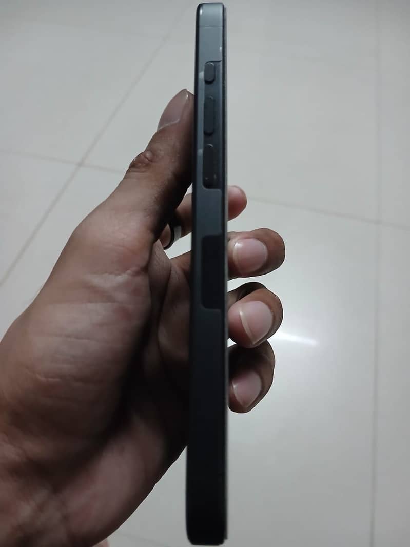 Apple iPhone 15 Pro 4