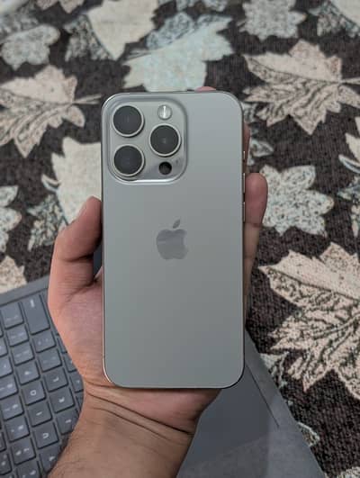 Apple iPhone 15 Pro  JV