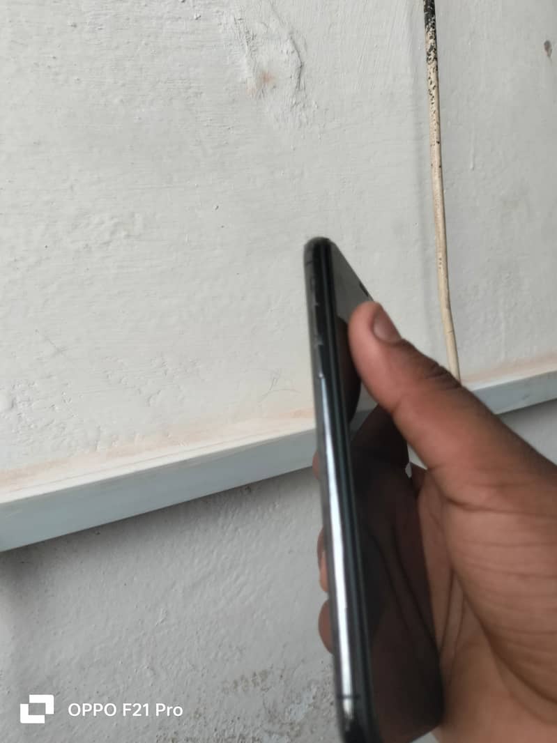 Apple iPhone X 3