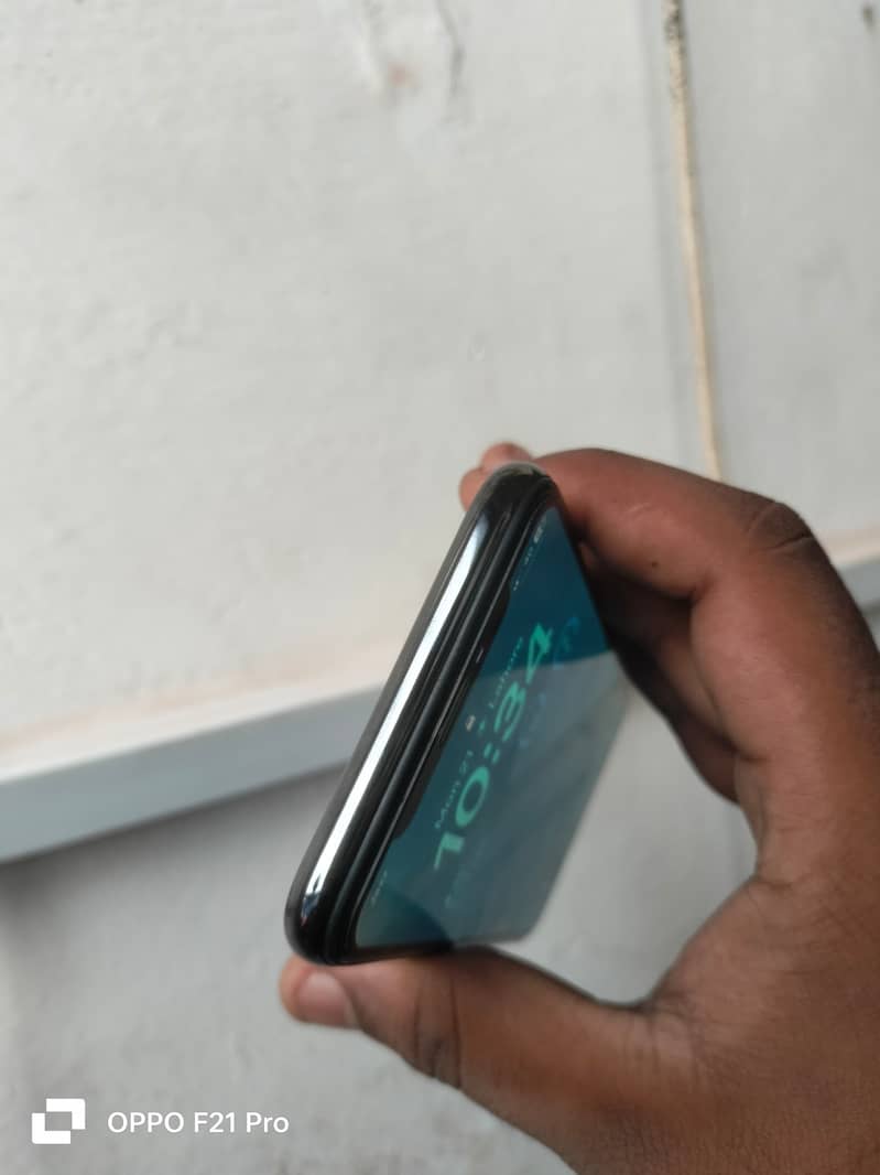 Apple iPhone X 4