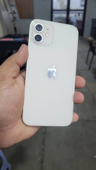 Apple iPhone 12
