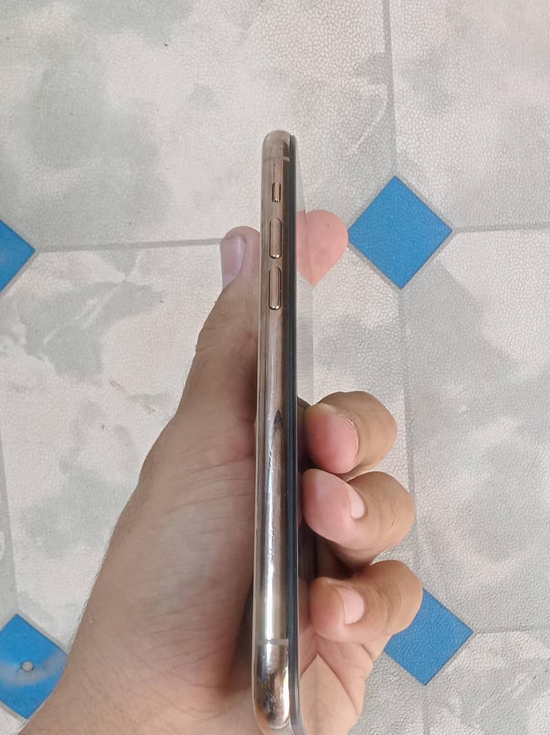 Apple iPhone 11 Pro 3