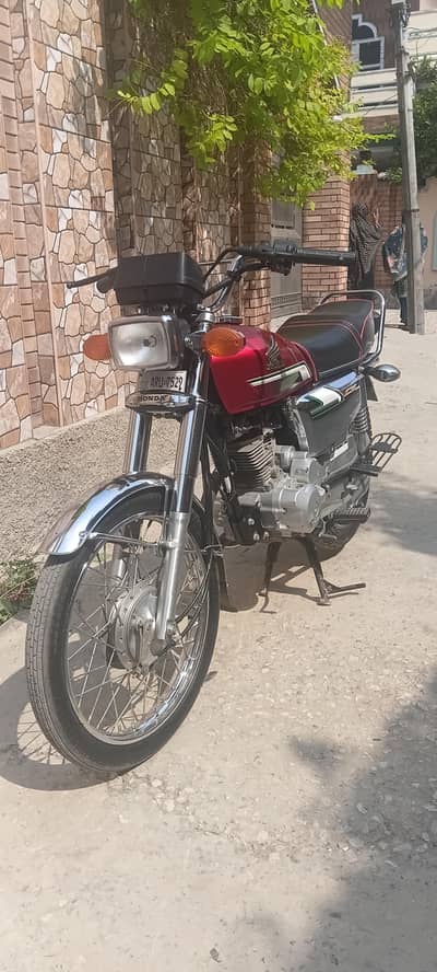 honda cg 125 speical edition brand new condition 14261 milage