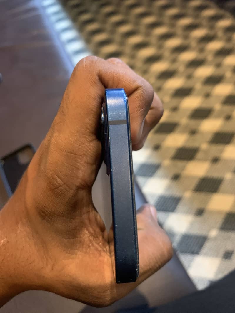 Apple iPhone 12 5