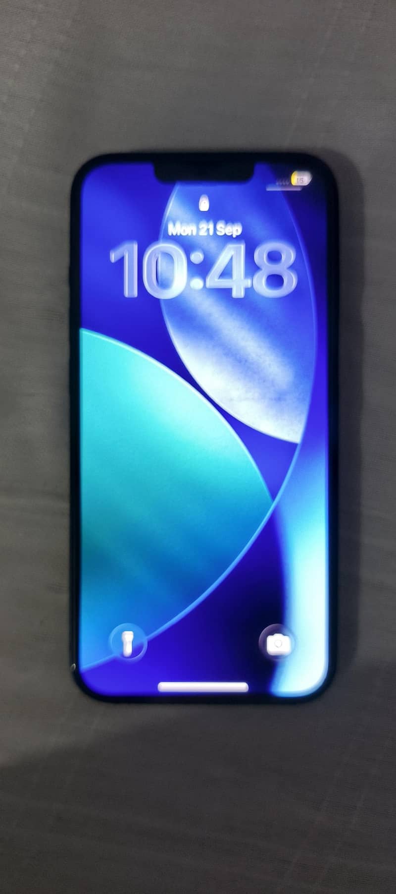 Apple iPhone 13 1
