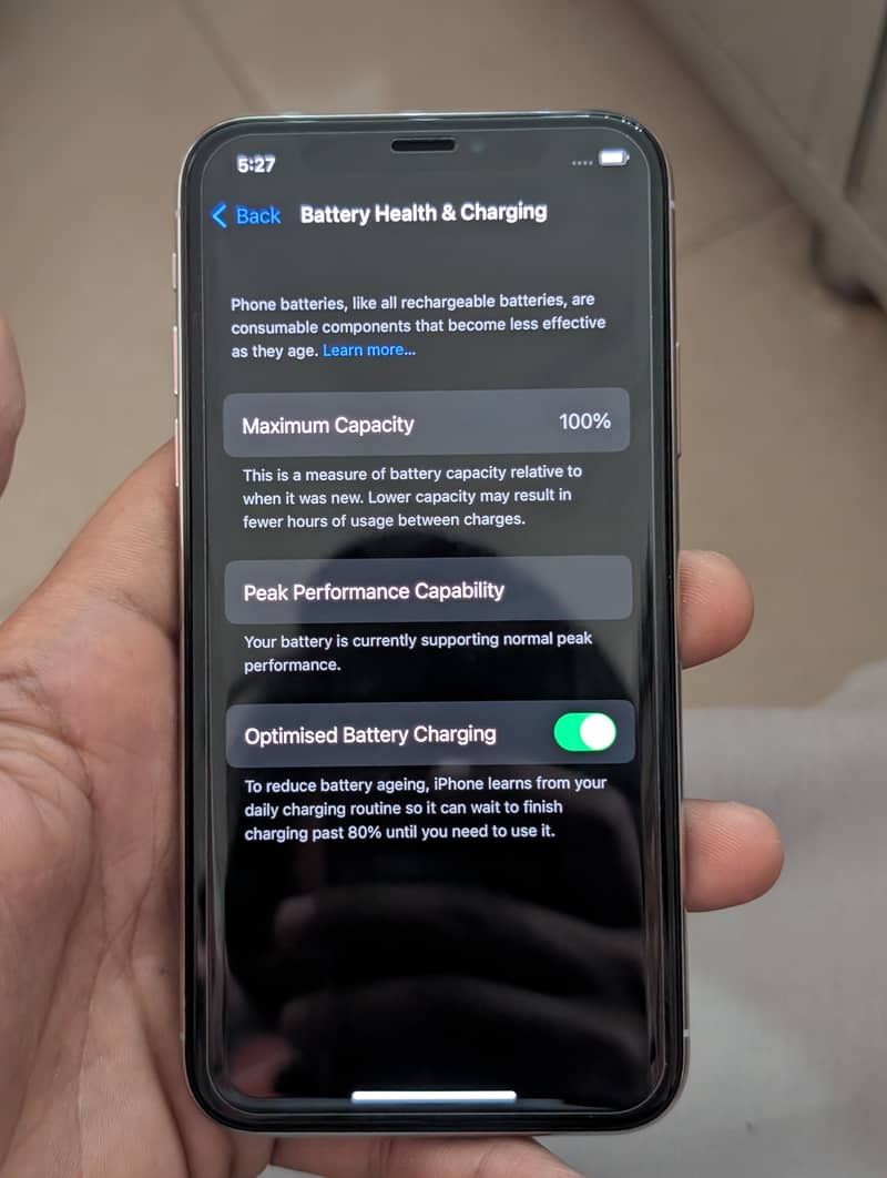 Apple iPhone X 4