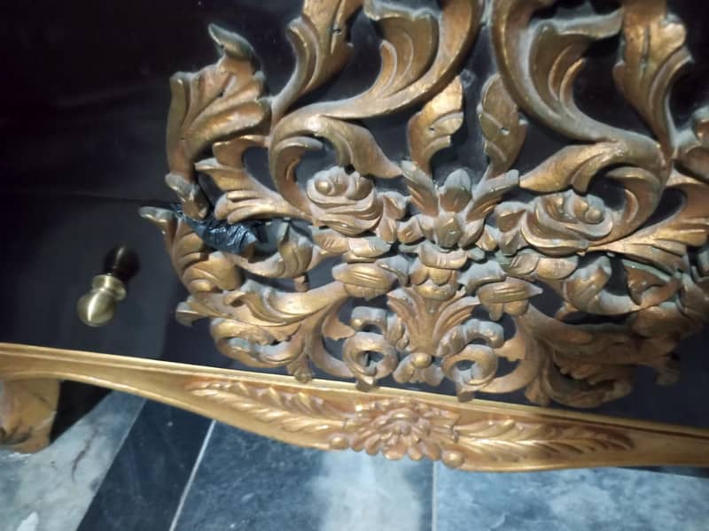 bed Said table 0
