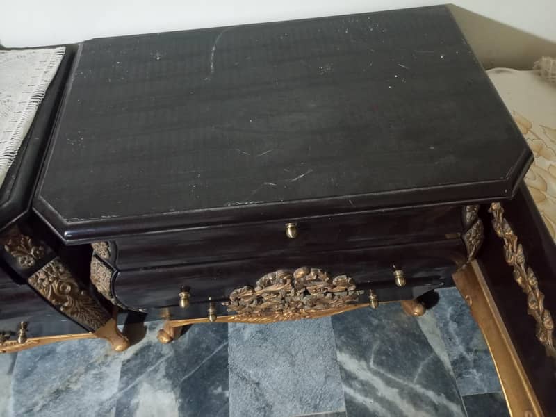 bed Said table 4