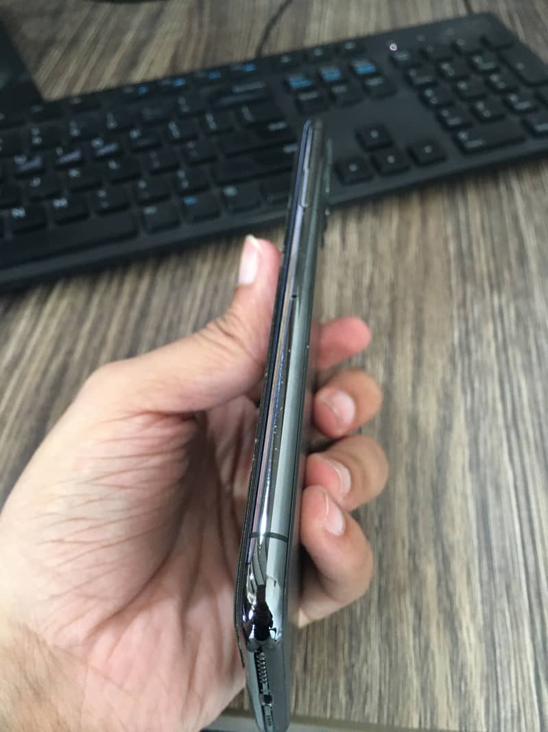iphone 11 pro max 1