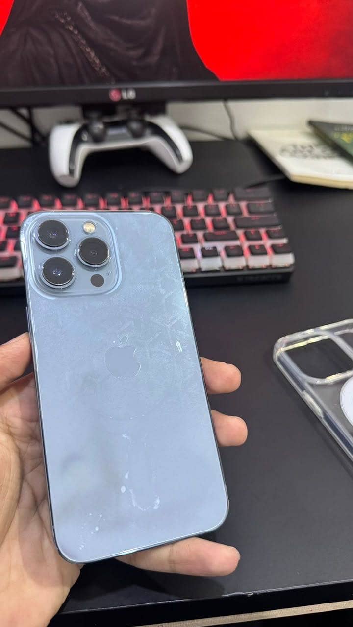 Apple iPhone 13 Pro 0