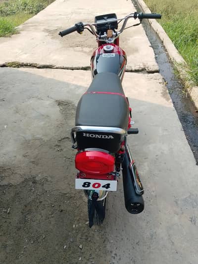 new and fresh condition double saman k satt hn