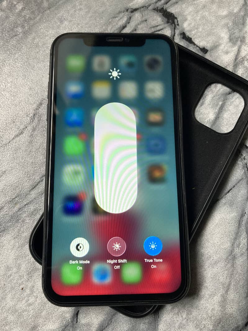 Apple iPhone 11 4