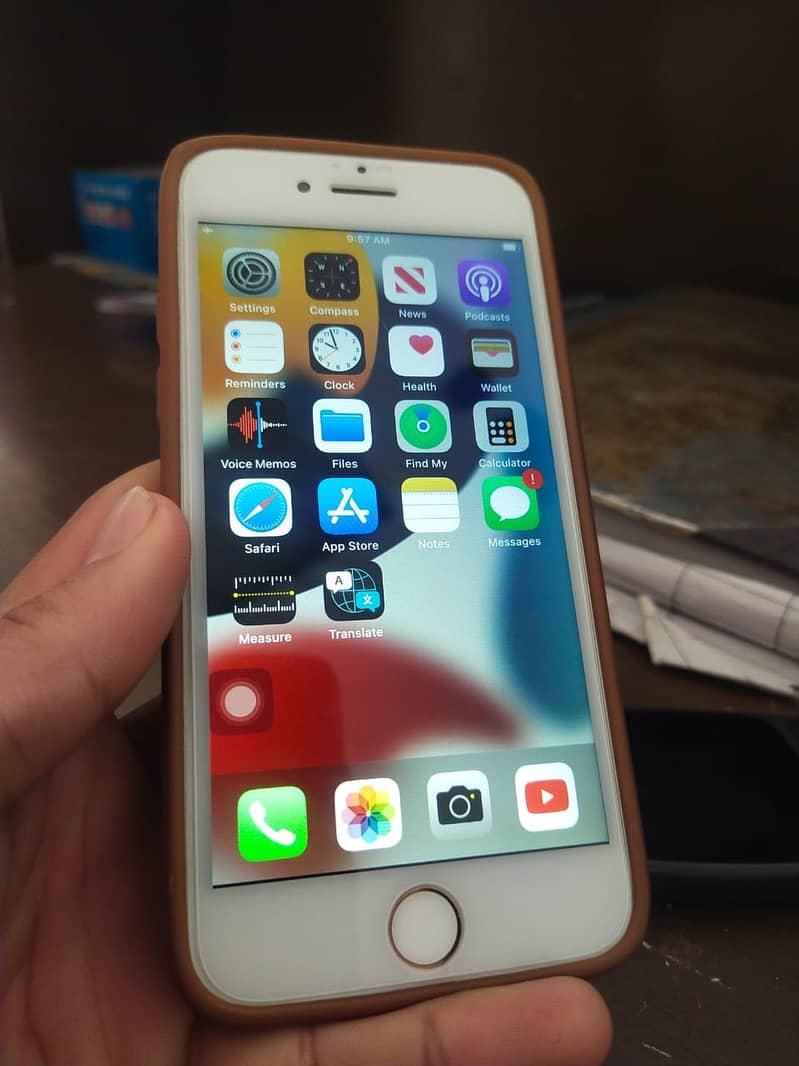 Apple iPhone 8 6