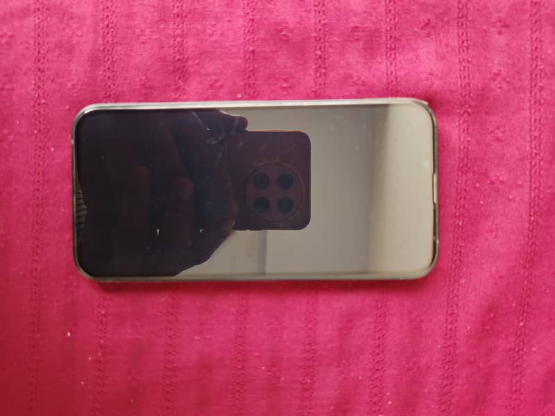 Apple iPhone 13 1