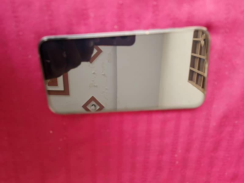 Apple iPhone 13 3