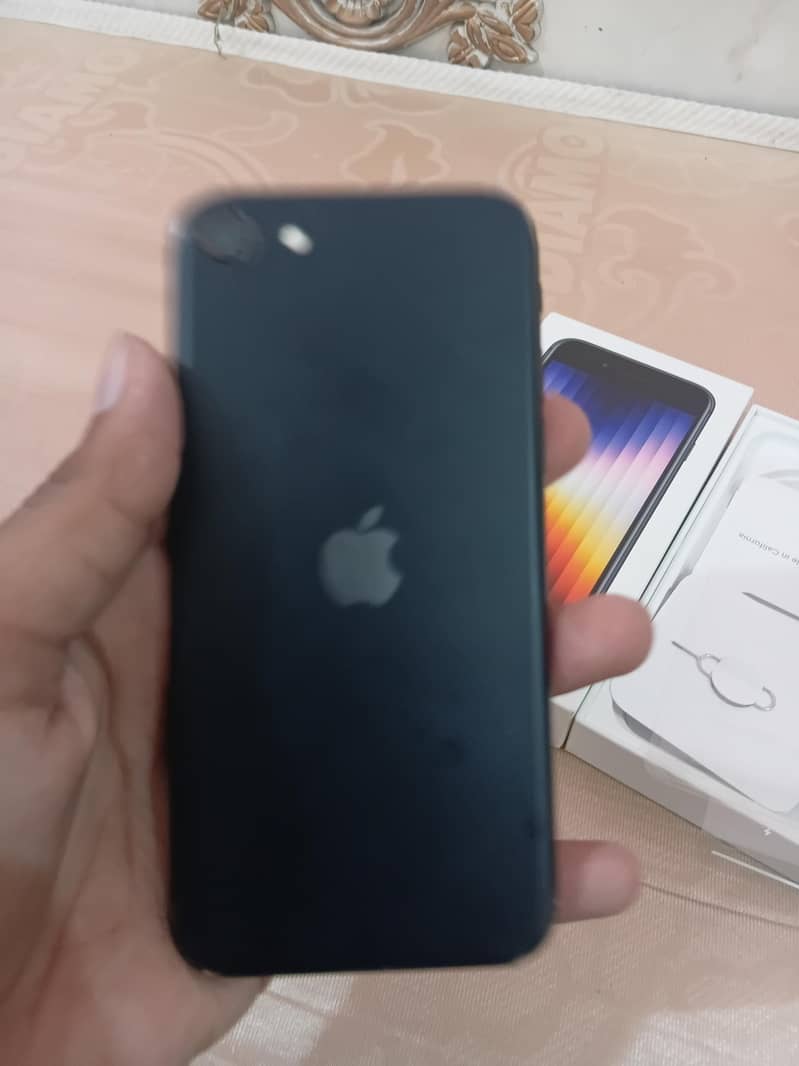 Apple iPhone SE 3