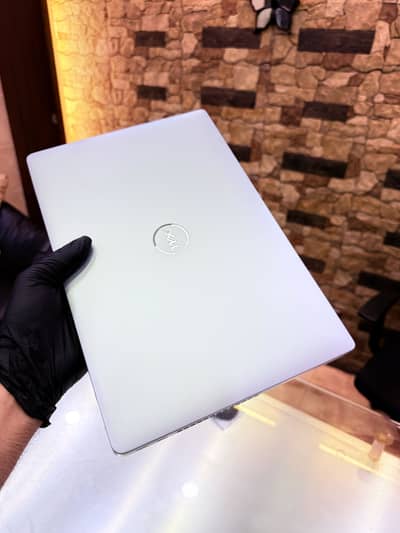 Dell Laptop i5 11th Gen Ultra Slim Series