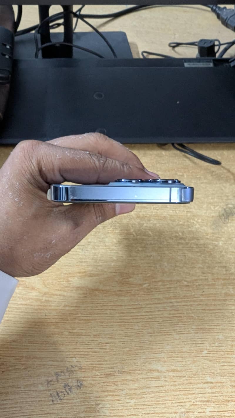 Apple iPhone 13 Pro 1