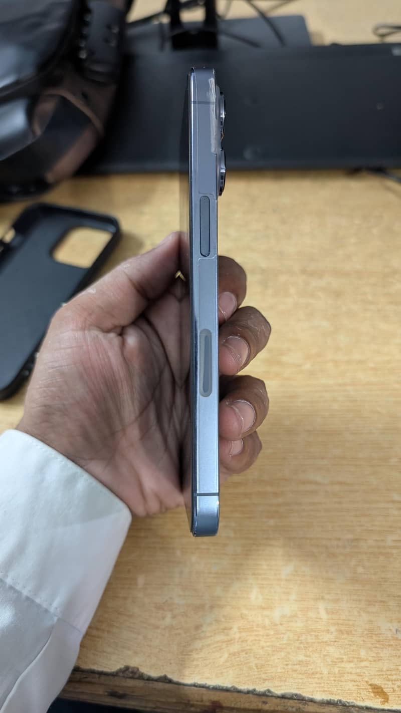Apple iPhone 13 Pro 4