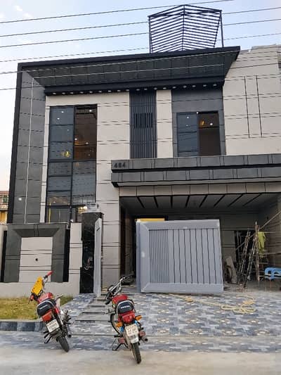 10 Marla Brand New House