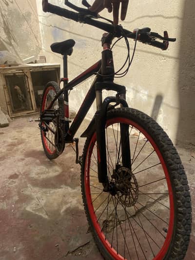 10/9 condition sports cycle and tires all okay red and black colour