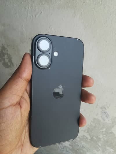 Apple iPhone 16