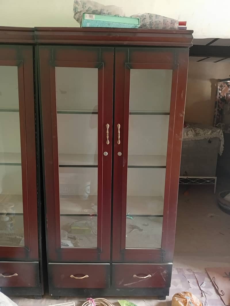 Showcase Bartan Almari 0