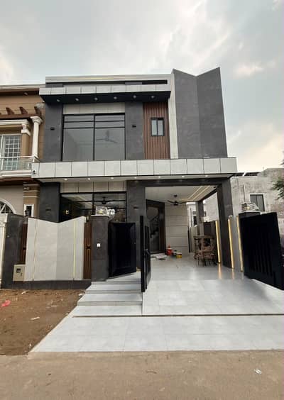 5 MARLA BRAND NEW ULTRA MODERN DESIGN HOUSE FOR SALE IN DHA RAHBAR