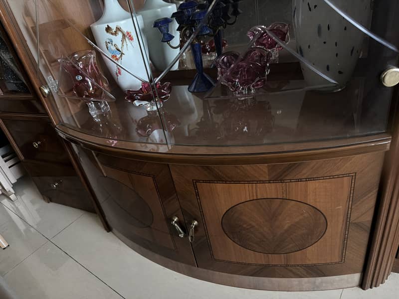 Cabinet 2