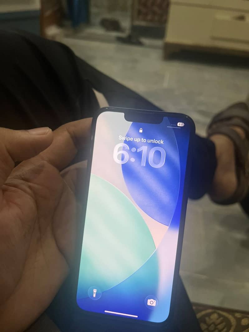 Apple iPhone 13 2