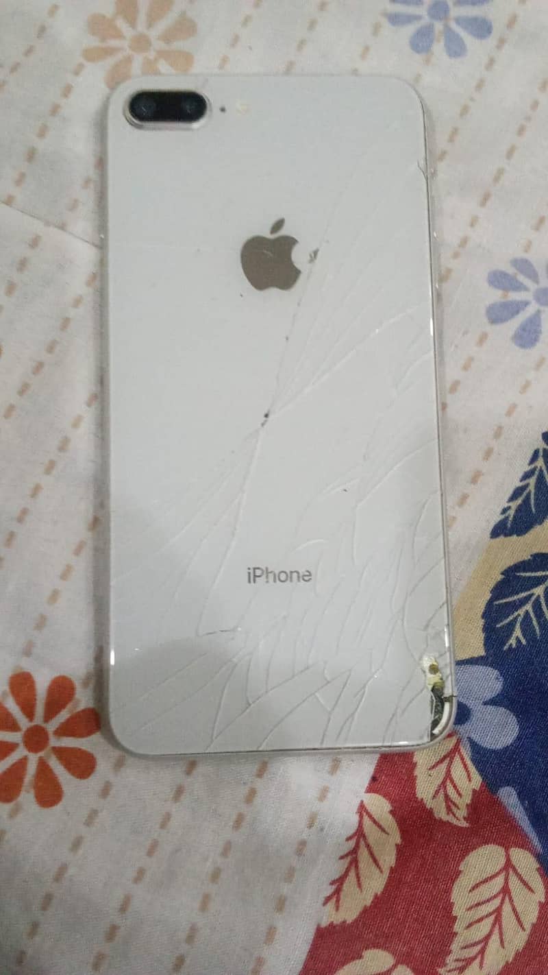 Apple iPhone 8 Plus 0