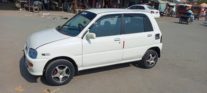 Daihatsu Cuore 2003
