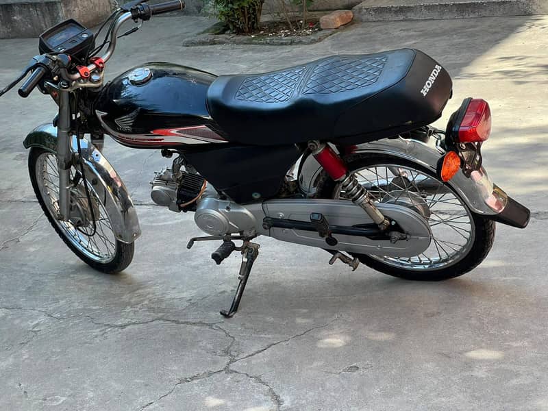 CROWN 70 4