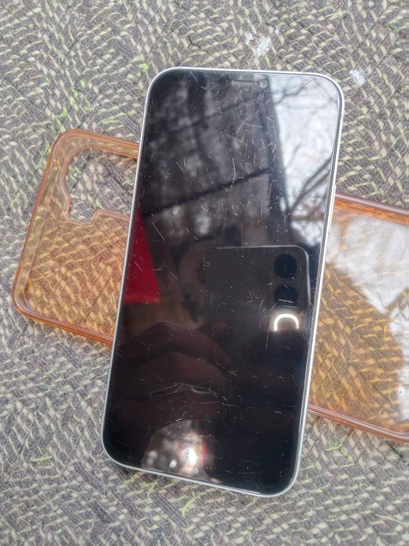 Apple iPhone 12 2