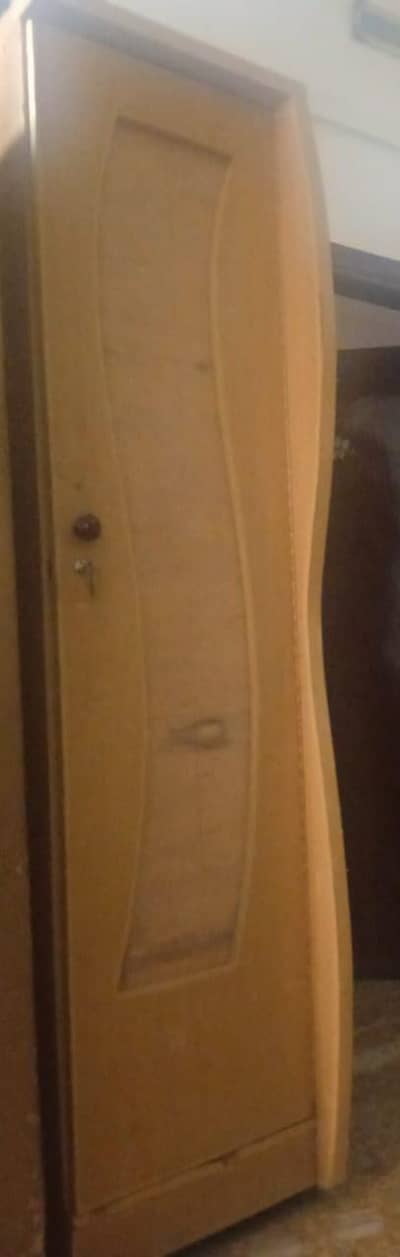 1 door almari + divider