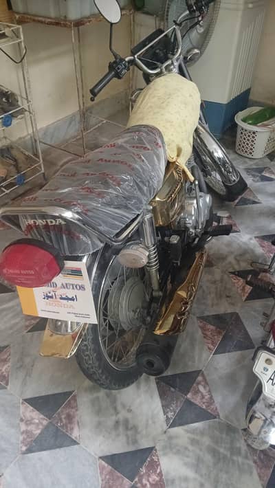 honda CG 125 SPECIAL GOLD EDITION