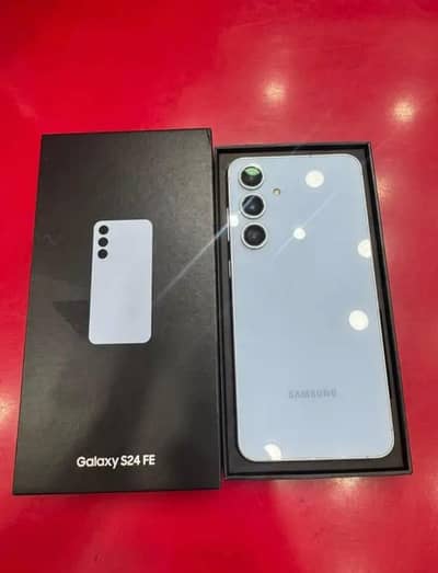 Samsung Mobile S24 fE