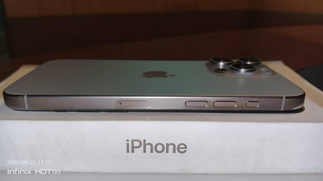Apple iPhone 15 Pro Max 3