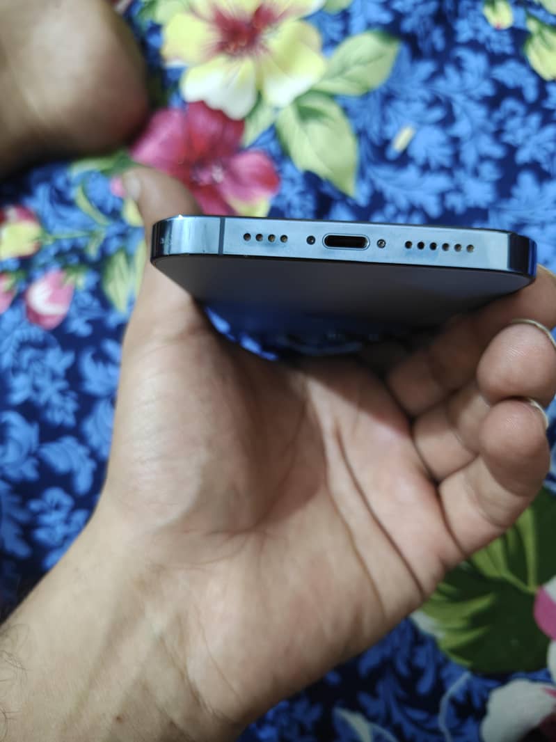 Apple iPhone 13 Pro Max 5