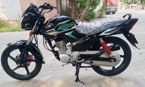 Honda CB 125F 2024